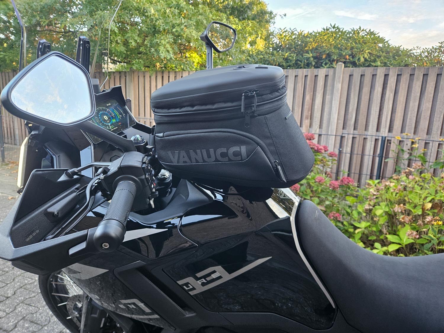 Tanklock und Tankrucksack